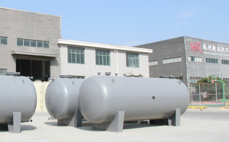 選用鋼襯塑儲(chǔ)罐和全塑儲(chǔ)罐的關(guān)鍵